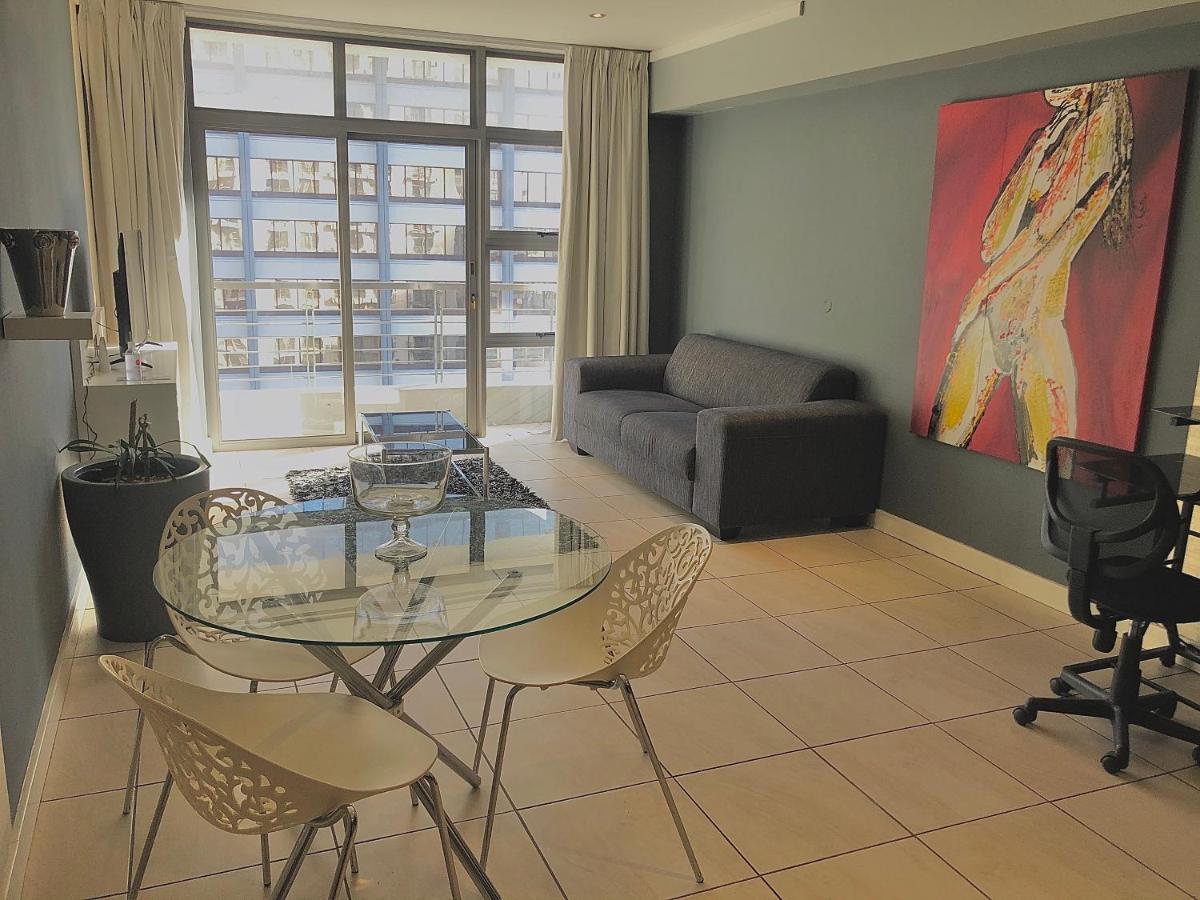 Icon Self Catering Apartment In Cape Town Near Waterfront And Cticc Экстерьер фото